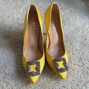 Yellow Rhinestone Brooch Heel